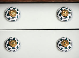 1.5" X 1.5" X 1.5" White Black And Silver  Knobs 12 Pack