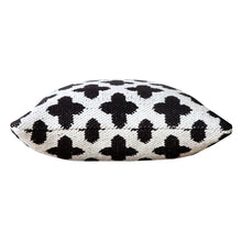 20" X 20" Green And White 100% Cotton Geometric Zippered Pillow