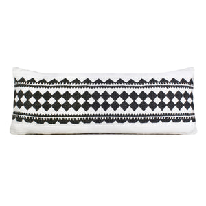 20" X 20" Black And White 100% Cotton Geometric Zippered Pillow