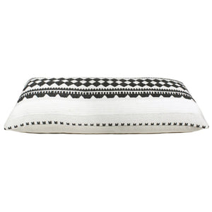 20" X 20" Black And White 100% Cotton Geometric Zippered Pillow